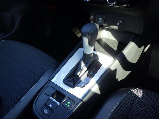 フィット ｅ：ＨＥＶクロスター（16枚目）