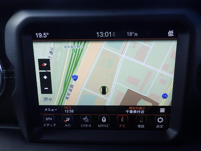 ジープ・ラングラーアンリミテッド サハラ(2枚目)