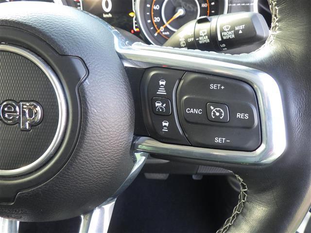 ジープ・ラングラーアンリミテッド サハラ(9枚目)