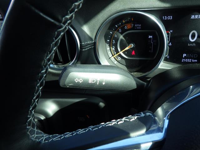 ジープ・ラングラーアンリミテッド サハラ(16枚目)