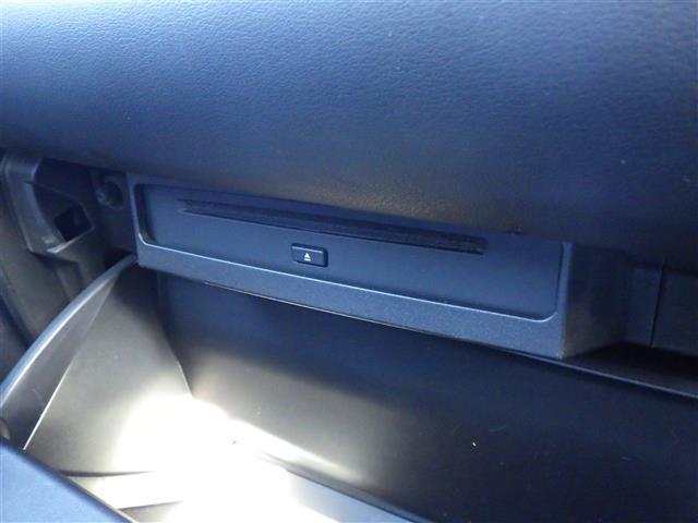 ヴォクシー ハイブリッドＳ－Ｚ　１０．５型純正ナビ　ＴＶ　ＢＴ　後席モニター　両側電動　Ｔｏｙｏｔａ　Ｓａｆｅｔｙ　Ｓｅｎｓｅ　シートヒーター　ＥＴＣ　ＬＥＤヘッドライト　ウインカーミラー　クリアランスソナー　純正１７インチＡＷ（17枚目）