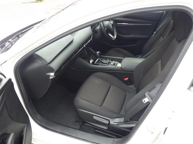 ＭＡＺＤＡ３ファストバック １５Ｓツーリング（18枚目）