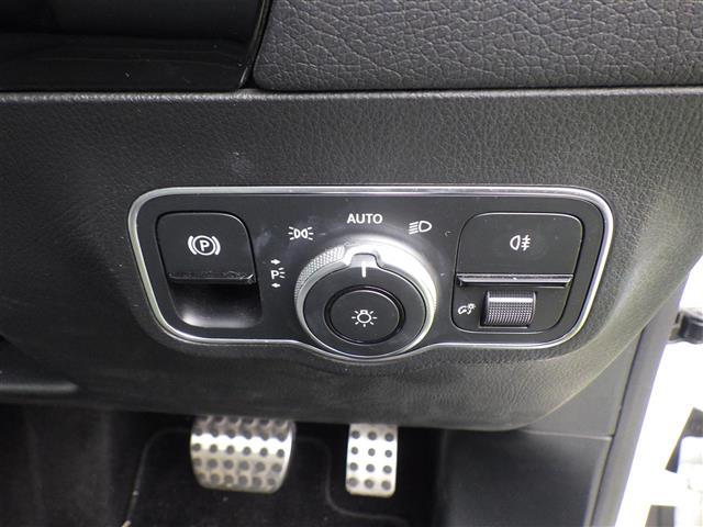 Bクラス B180 AMGライン レザーEXC パノラマSR 黒革シート パワーシート シートヒーター パワーバックドア ワイヤレス充電 純正HDDナビ 360°カメラ 地デジ Bluetooth AppleCarPlay対応(15枚目)