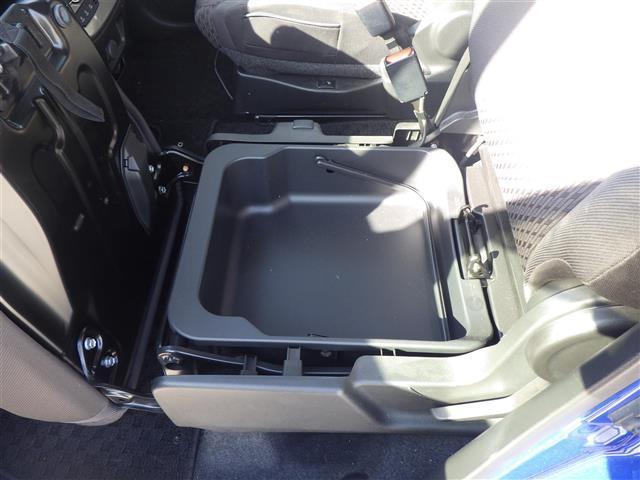 ソリオ ハイブリッドＭＸ　社外ナビＴＶ＆ＤＶＤ＆ＢＴ　片側パワースライドドア　クルーズコントロール　ＥＴＣ　純正１５インチＡＷ　スマートキー　スペアキー　保証書　取扱説明書　エアバック（20枚目）