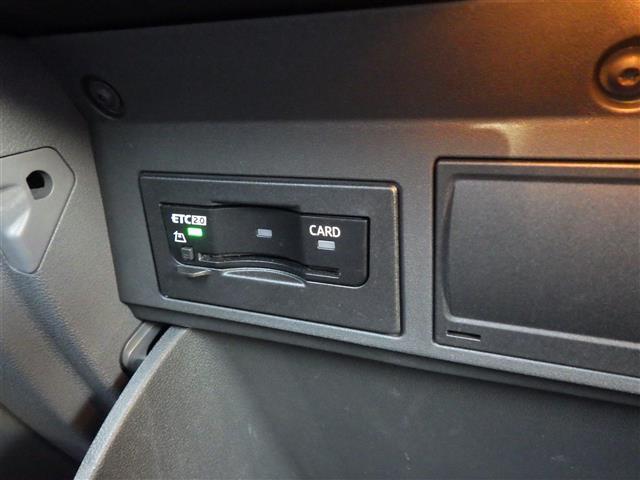 Ｔ－クロス ＴＳＩ　アクティブ　純正ｄｉｓｃｏｖｅｒｐｒｏナビ　ＡｐｐｌｅＣａｒＰｌａｙ／ＡｎｄｒｏｉｄＡｕｔｏ　ＡＣＣ　コーナーセンサー　ＬＥＤライト　ＵＳＢ（ｔｙｐｅＣ）　リアトラフィック　純正１６インチＡＷ　ステアリングＳ（15枚目）