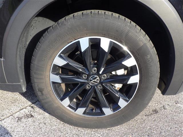 Ｔ－クロス ＴＳＩ　アクティブ　純正ｄｉｓｃｏｖｅｒｐｒｏナビ　ＡｐｐｌｅＣａｒＰｌａｙ／ＡｎｄｒｏｉｄＡｕｔｏ　ＡＣＣ　コーナーセンサー　ＬＥＤライト　ＵＳＢ（ｔｙｐｅＣ）　リアトラフィック　純正１６インチＡＷ　ステアリングＳ（38枚目）