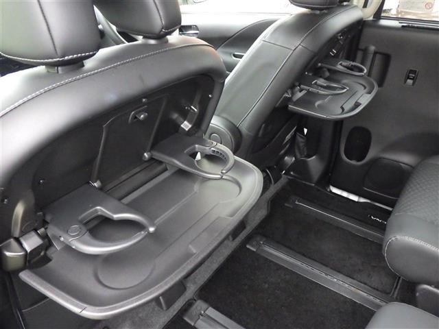 店頭販売もしておりますので、先に在庫が無くなってしまうこともございます。気になる車はまずはお問い合わせください！