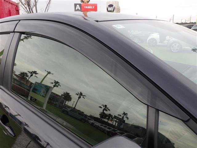 カローラツーリング ハイブリッド　ダブルバイビー（30枚目）