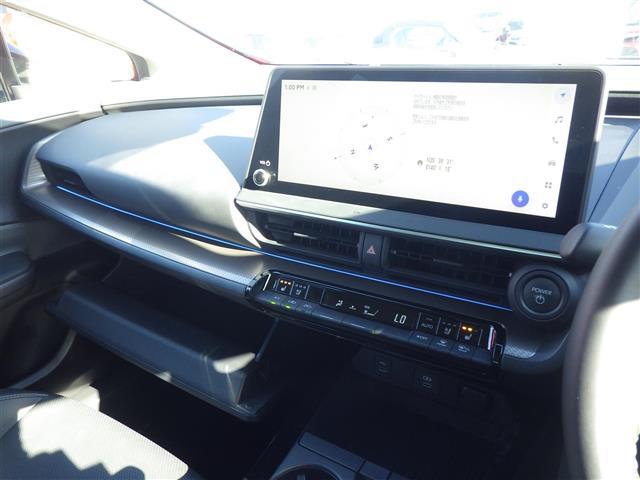 プリウス Z 禁煙 全周囲カメラ 電動リアハッチ ETC2.0 トヨタセーフティセンス レーダークルーズ ステアリングヒーター 純正アルミ パワーシート 地デジ シートヒーター エアーシート ディスプレイオーディオ(13枚目)