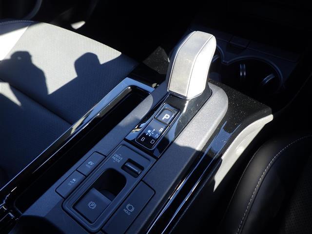 プリウス Z 禁煙 全周囲カメラ 電動リアハッチ ETC2.0 トヨタセーフティセンス レーダークルーズ ステアリングヒーター 純正アルミ パワーシート 地デジ シートヒーター エアーシート ディスプレイオーディオ(14枚目)