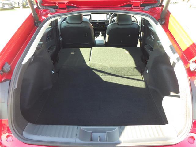 プリウス Z 禁煙 全周囲カメラ 電動リアハッチ ETC2.0 トヨタセーフティセンス レーダークルーズ ステアリングヒーター 純正アルミ パワーシート 地デジ シートヒーター エアーシート ディスプレイオーディオ(23枚目)