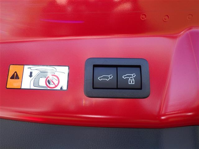 プリウス Z 禁煙 全周囲カメラ 電動リアハッチ ETC2.0 トヨタセーフティセンス レーダークルーズ ステアリングヒーター 純正アルミ パワーシート 地デジ シートヒーター エアーシート ディスプレイオーディオ(24枚目)