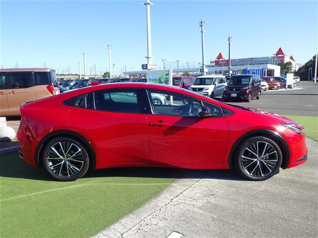 プリウス Z 禁煙 全周囲カメラ 電動リアハッチ ETC2.0 トヨタセーフティセンス レーダークルーズ ステアリングヒーター 純正アルミ パワーシート 地デジ シートヒーター エアーシート ディスプレイオーディオ(33枚目)