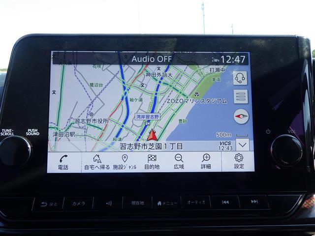 オーラ ニスモ　禁煙　メーカーＯＰナビ　寒冷地仕様車　全周囲　プロパイロット　ステアリングヒーター　ＥＴＣ２．０　ワイヤレス充電器　デジタルインナーミラー　純正１７インチアルミ　衝突被害軽減ブレーキ　レーダークルーズ（2枚目）