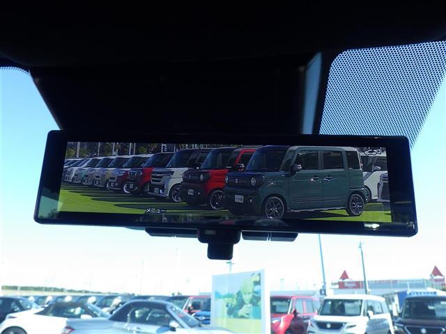 オーラ ニスモ　禁煙　メーカーＯＰナビ　寒冷地仕様車　全周囲　プロパイロット　ステアリングヒーター　ＥＴＣ２．０　ワイヤレス充電器　デジタルインナーミラー　純正１７インチアルミ　衝突被害軽減ブレーキ　レーダークルーズ（12枚目）