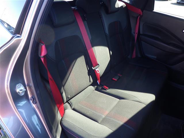 オーラ ニスモ　禁煙　メーカーＯＰナビ　寒冷地仕様車　全周囲　プロパイロット　ステアリングヒーター　ＥＴＣ２．０　ワイヤレス充電器　デジタルインナーミラー　純正１７インチアルミ　衝突被害軽減ブレーキ　レーダークルーズ（21枚目）