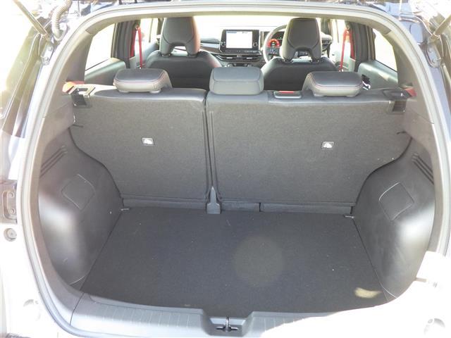 オーラ ニスモ　禁煙　メーカーＯＰナビ　寒冷地仕様車　全周囲　プロパイロット　ステアリングヒーター　ＥＴＣ２．０　ワイヤレス充電器　デジタルインナーミラー　純正１７インチアルミ　衝突被害軽減ブレーキ　レーダークルーズ（22枚目）