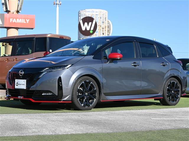 オーラ ニスモ　禁煙　メーカーＯＰナビ　寒冷地仕様車　全周囲　プロパイロット　ステアリングヒーター　ＥＴＣ２．０　ワイヤレス充電器　デジタルインナーミラー　純正１７インチアルミ　衝突被害軽減ブレーキ　レーダークルーズ（25枚目）