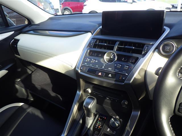 ＮＸ ＮＸ３００ブラックシークエンス　３眼　本革　パノラマガラスルーフ　ドラレコ　Ｌｅｘｕｓ　Ｓａｆｅｔｙ　Ｓｙｓｔｅｍ＋　パワーバックドア　パワーシート　ＥＴＣ　ＬＥＤヘッドライト　クリアランスソナー　純正１８インチアルミホイル（12枚目）