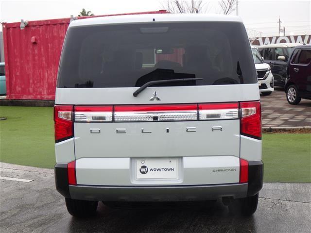 デリカＤ：５ シャモニー　登録済未使用車　全方位　両側電動　エレクトリックテールゲート　パワーシート　シートヒーター　ステアリングヒーター　ＬＥＤヘッドライト　ウインカーミラー　純正１８インチアルミホイル（35枚目）