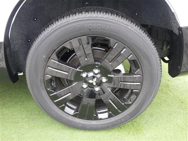 デリカＤ：５ シャモニー　登録済未使用車　全方位　両側電動　エレクトリックテールゲート　パワーシート　シートヒーター　ステアリングヒーター　ＬＥＤヘッドライト　ウインカーミラー　純正１８インチアルミホイル（42枚目）