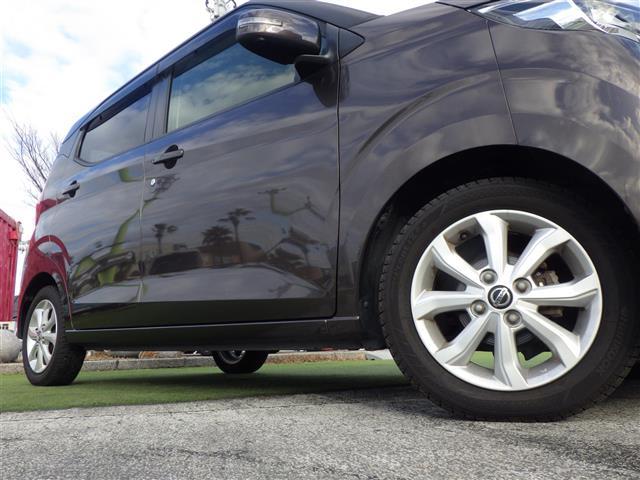 デイズ Ｘ　エマージェンシーブレーキ　純正ナビ　フルセグＴＶ　ＢＴ接続　アラウンドビューモニター　前後ドライブレコーダー　純正１４インチアルミホイール　スマートキー　プッシュスタート　スペアキー　禁煙車（37枚目）