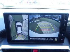【パノラマモニター】上空から見下ろしたような映像をナビ画面に映し出し周囲の状況を確認しながらの走行、駐車が可能となっております！ 6