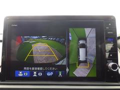 【マルチビューモニター】上空から見下ろしたような映像をナビ画面に映し出し周囲の状況を確認しながらの走行、駐車が可能となっております！ 3