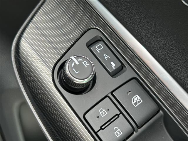ハリアー Ｚ　レザーパッケージ　純正１２．３型ディスプレイオーディオ　ＪＢＬプレミアムサウンドシステム　ワンオーナー　パノラミックビューモニター　レーダークルーズコントロール　デジタルインナーミラー　パワーバックドア　本革シート（29枚目）