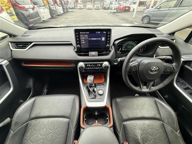 RAV4 アドベンチャー 純正ディスプレイオーディオ レーダークルーズコントロール パノラミックビューモニター バックカメラ パワーバックドア 前後ドライブレコーダー レザーシート シートヒーター ベンチレーション ETC(3枚目)
