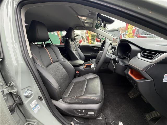 RAV4 アドベンチャー 純正ディスプレイオーディオ レーダークルーズコントロール パノラミックビューモニター バックカメラ パワーバックドア 前後ドライブレコーダー レザーシート シートヒーター ベンチレーション ETC(14枚目)