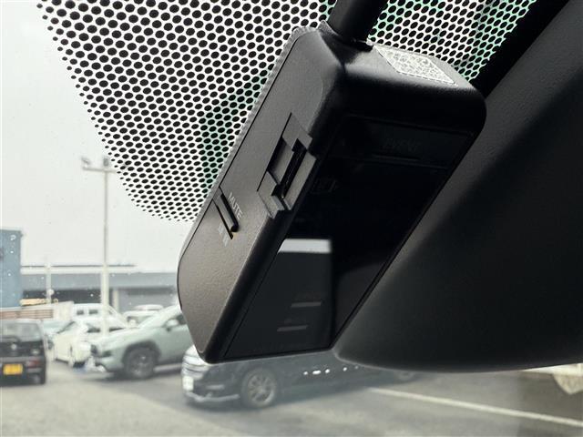 ヴォクシー ハイブリッドV 純正10インチナビ 純正フリップダウン フルセグ 両側パワースライド 前席シートヒーター プリクラッシュセーフティ クルーズコントロール バックカメラ ETC2.0  LEDライト レーンキープ(26枚目)