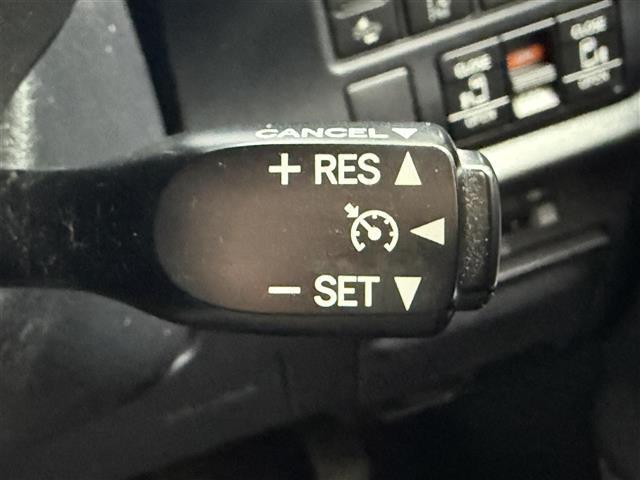 ヴォクシー ハイブリッドV 純正10インチナビ 純正フリップダウン フルセグ 両側パワースライド 前席シートヒーター プリクラッシュセーフティ クルーズコントロール バックカメラ ETC2.0  LEDライト レーンキープ(33枚目)