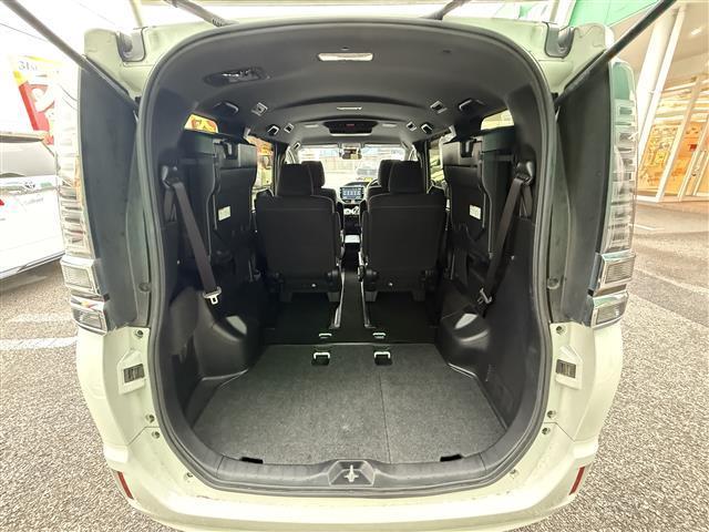 ヴォクシー ハイブリッドV 純正10インチナビ 純正フリップダウン フルセグ 両側パワースライド 前席シートヒーター プリクラッシュセーフティ クルーズコントロール バックカメラ ETC2.0  LEDライト レーンキープ(36枚目)