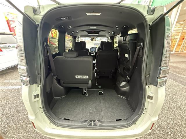 ヴォクシー ハイブリッドV 純正10インチナビ 純正フリップダウン フルセグ 両側パワースライド 前席シートヒーター プリクラッシュセーフティ クルーズコントロール バックカメラ ETC2.0  LEDライト レーンキープ(37枚目)