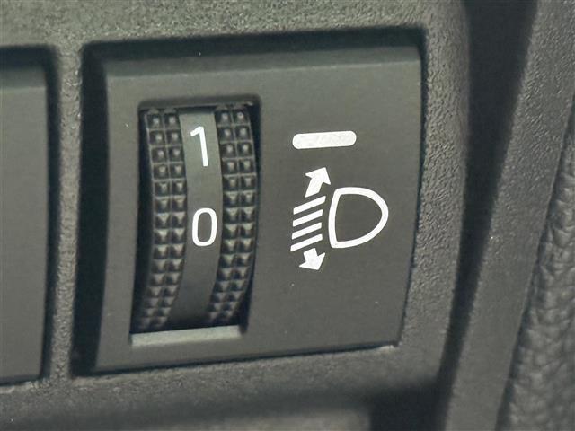 ヤリスクロス ハイブリッドZ ETC バックカメラ シートヒーター アダプティブクルーズコントロール オートマチックハイビーム オートライト 衝突防止システム LEDヘッドランプ レーンアシスト クリアランスソナー スマートキー(11枚目)