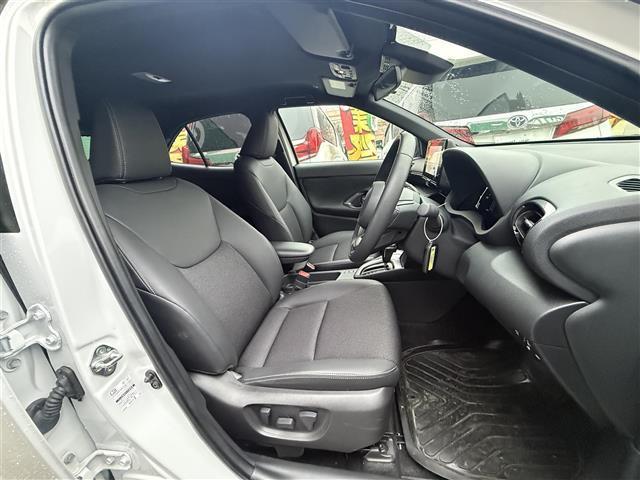 ヤリスクロス ハイブリッドZ ETC バックカメラ シートヒーター アダプティブクルーズコントロール オートマチックハイビーム オートライト 衝突防止システム LEDヘッドランプ レーンアシスト クリアランスソナー スマートキー(14枚目)