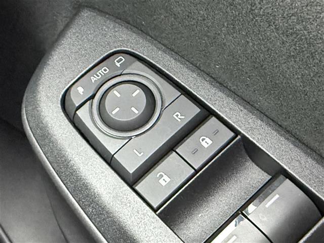 ヤリスクロス ハイブリッドZ ETC バックカメラ シートヒーター アダプティブクルーズコントロール オートマチックハイビーム オートライト 衝突防止システム LEDヘッドランプ レーンアシスト クリアランスソナー スマートキー(21枚目)