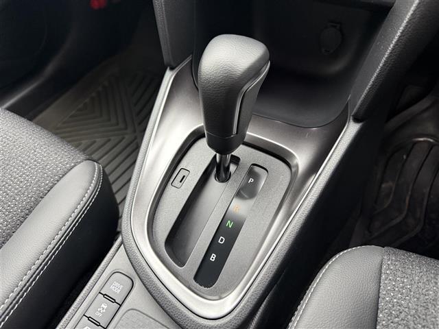 ヤリスクロス ハイブリッドZ ETC バックカメラ シートヒーター アダプティブクルーズコントロール オートマチックハイビーム オートライト 衝突防止システム LEDヘッドランプ レーンアシスト クリアランスソナー スマートキー(23枚目)