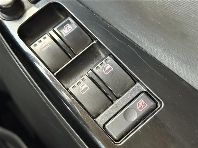 タント カスタムRS SA 純正メモリナビ ワンセグTV ETC 両側パワースライド 前方ドライブレコーダー ワンオーナー LEDヘッドライト フォグランプ 純正アルミホイール ISOFIX 保証書 取扱説明書 スペアキー(12枚目)