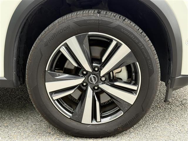 エクストレイル Ｇ　純正ナビ　プロパイロット　バックカメラ　アラウンドビューモニター　ＥＴＣ２．０　ドラレコ　ステアリングヒーター　シートヒーター　パワーシート　レザーシート　ＬＥＤヘッドライト　フォグランプ　純正ＡＷ（17枚目）