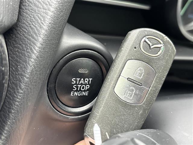 デミオ ＸＤツーリング　純正ナビ　ヘッドアップディスプレイ　ディーゼルターボ　バックカメラ　ＥＴＣ　パドルシフト　チルトステアリング　クルーズコントロール　ステアリングスイッチ　　横揺れ防止装置　衝突軽減　純正アルミホイール（9枚目）