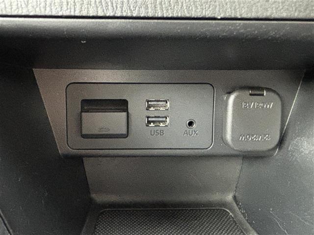 デミオ ＸＤツーリング　純正ナビ　ヘッドアップディスプレイ　ディーゼルターボ　バックカメラ　ＥＴＣ　パドルシフト　チルトステアリング　クルーズコントロール　ステアリングスイッチ　　横揺れ防止装置　衝突軽減　純正アルミホイール（14枚目）