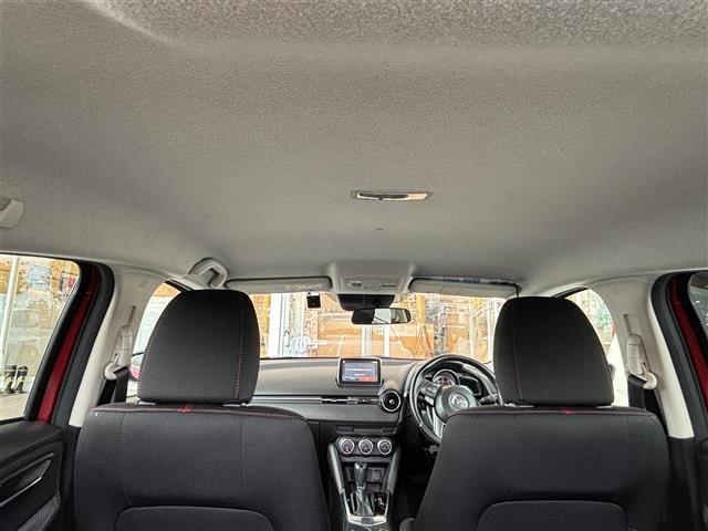 デミオ ＸＤツーリング　純正ナビ　ヘッドアップディスプレイ　ディーゼルターボ　バックカメラ　ＥＴＣ　パドルシフト　チルトステアリング　クルーズコントロール　ステアリングスイッチ　　横揺れ防止装置　衝突軽減　純正アルミホイール（30枚目）