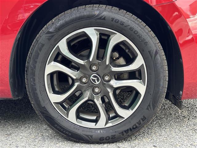 デミオ ＸＤツーリング　純正ナビ　ヘッドアップディスプレイ　ディーゼルターボ　バックカメラ　ＥＴＣ　パドルシフト　チルトステアリング　クルーズコントロール　ステアリングスイッチ　　横揺れ防止装置　衝突軽減　純正アルミホイール（41枚目）