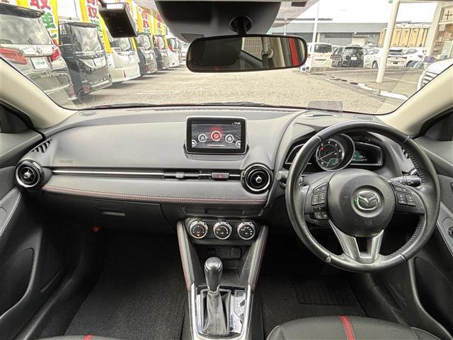 デミオ ＸＤツーリング　純正ナビ　ヘッドアップディスプレイ　ディーゼルターボ　バックカメラ　ＥＴＣ　パドルシフト　チルトステアリング　クルーズコントロール　ステアリングスイッチ　　横揺れ防止装置　衝突軽減　純正アルミホイール（42枚目）