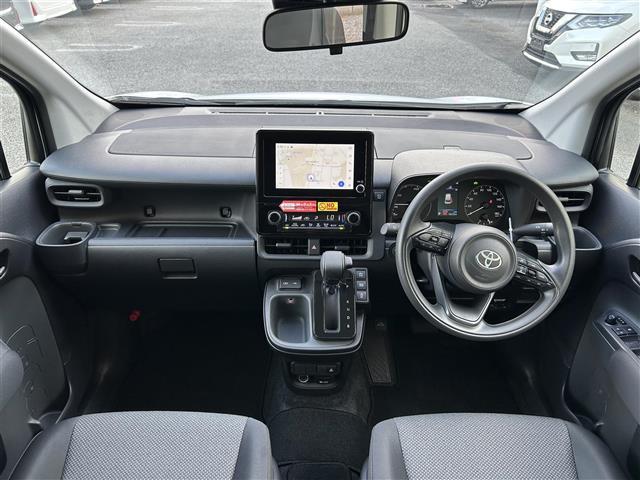 シエンタ ハイブリッドＧ　純正ナビ　ディスプレイオーディオ　両側パワースライド　パノラミックビューモニター　ＥＴＣ　レーダークルーズコントロール　ＡＣ１００Ｖ　ブラインドスポットモニター　衝突軽減ブレーキ　車線逸脱システム（2枚目）