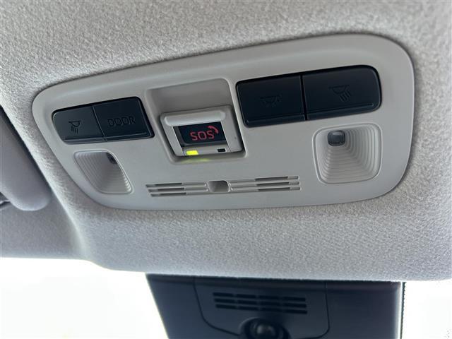 シエンタ ハイブリッドＧ　純正ナビ　ディスプレイオーディオ　両側パワースライド　パノラミックビューモニター　ＥＴＣ　レーダークルーズコントロール　ＡＣ１００Ｖ　ブラインドスポットモニター　衝突軽減ブレーキ　車線逸脱システム（8枚目）