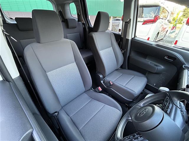 シエンタ ハイブリッドＧ　純正ナビ　ディスプレイオーディオ　両側パワースライド　パノラミックビューモニター　ＥＴＣ　レーダークルーズコントロール　ＡＣ１００Ｖ　ブラインドスポットモニター　衝突軽減ブレーキ　車線逸脱システム（13枚目）