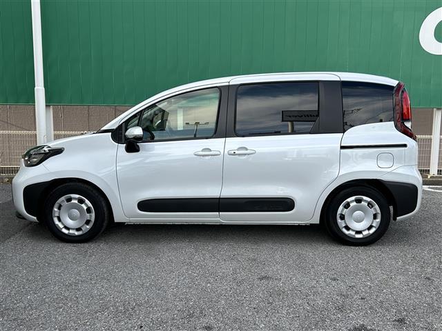 シエンタ ハイブリッドＧ　純正ナビ　ディスプレイオーディオ　両側パワースライド　パノラミックビューモニター　ＥＴＣ　レーダークルーズコントロール　ＡＣ１００Ｖ　ブラインドスポットモニター　衝突軽減ブレーキ　車線逸脱システム（18枚目）